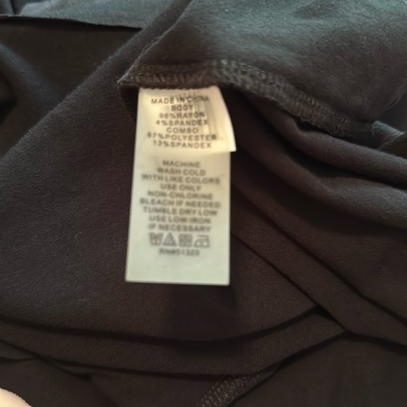 Vince Camuto Faux Suede Top - Picture 5 of 5